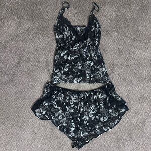 Torrid Sexy Sleepwear Set Skulls and Roses